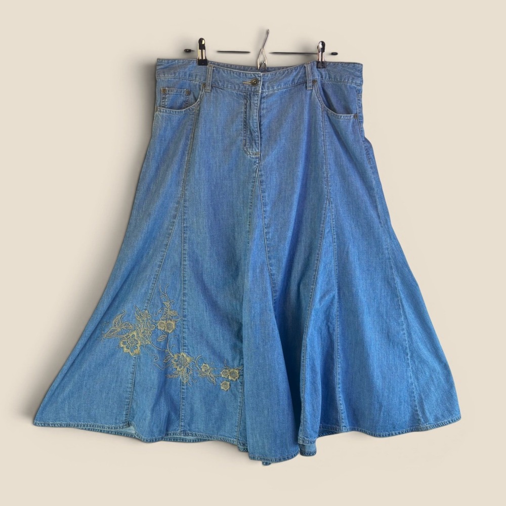 Vintage Denim Skirt 14 Blue 100% Cotton Embroidered Paneled Floral Boho Midi